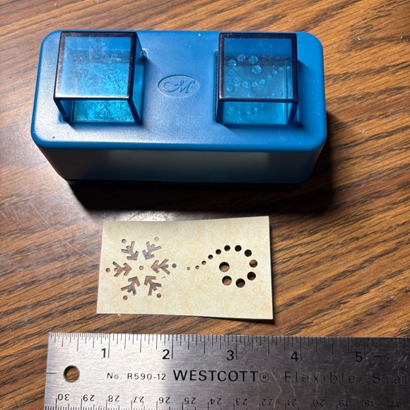 Creative Memories Other - Snow Maker Punch